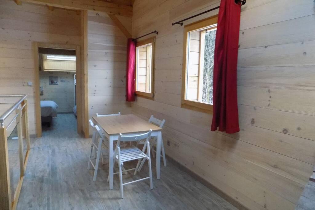 Chalet Des Charbonniers Avec Etang Saint-Maurice-sur-Moselle Exterior foto